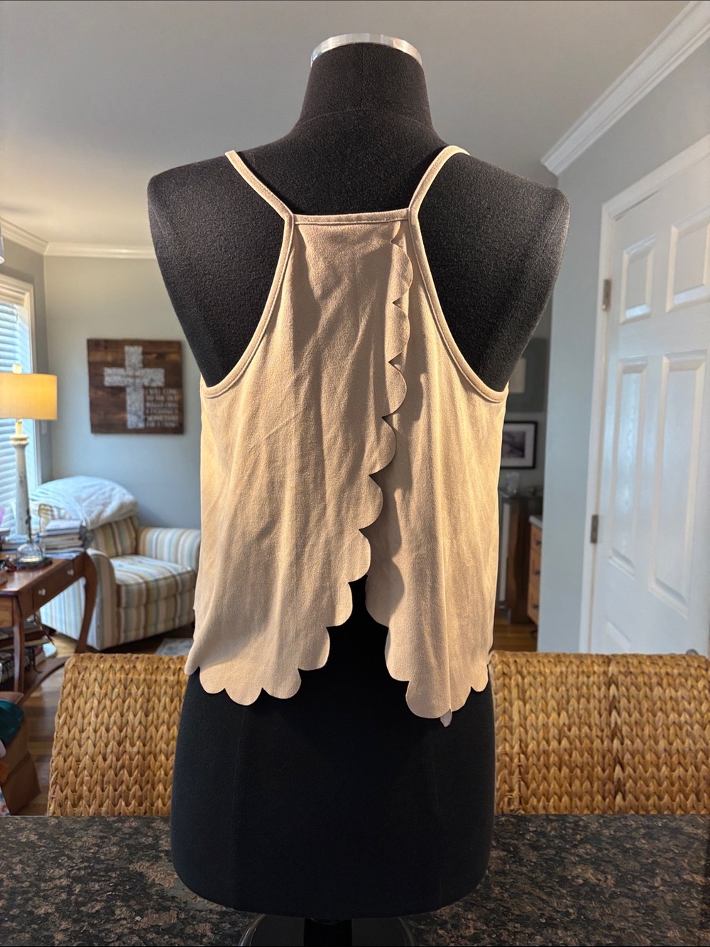 buttons Beige Scalloped Hem Spaghetti Strap Camisole